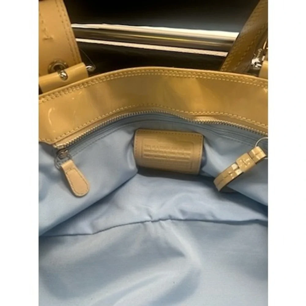 Y2K‎ Coach Satchel Purse Logo Op Art Print Patent Leather Trim Designer Handbag